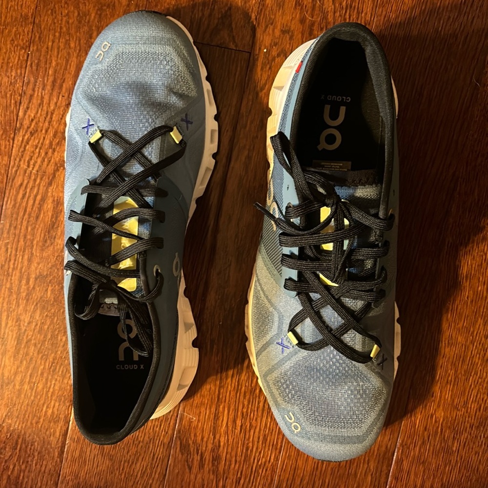 On Cloud Women’s Running Shoes